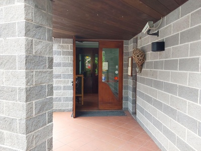 Ingresso ristorante vista frontale