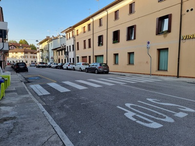 Foto 11 - Attraversamento pedonale si via Pasqualigo