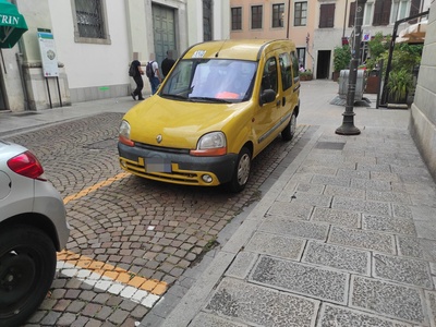 Stallo riservato, vista verso via Paolo Sarpi