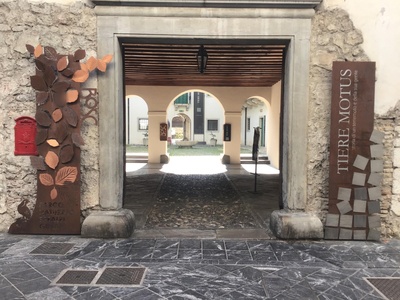 Ingresso da via Mistruzzi