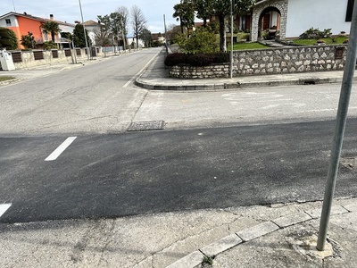 Photo 60 - Absence of pedestrian crossing