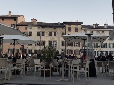 Area esterna su parte sopraelevata di piazza Matteotti