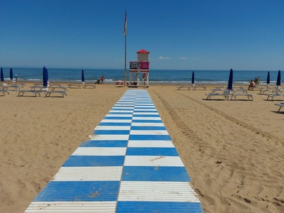 Da passerella a spiaggia