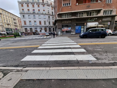 Photo 32 - pedestrian crossing near Largo Riborgo