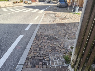 Foto 9 - Pavimentazione dissestata