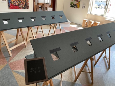 Percorso tattile esposto nell'aula corso terzo