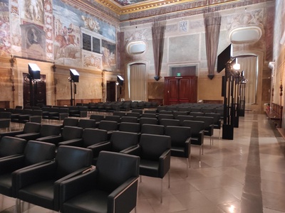 Salone del Parlamento, dettaglio delle sedute