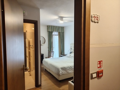 Camera, ingresso