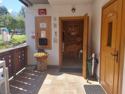 Ingresso, vista frontale