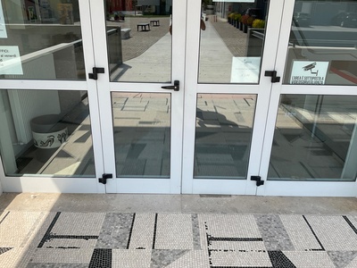 Porta ingresso principale