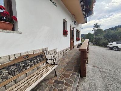 Ingresso Bar, dettaglio rampa di raccordo