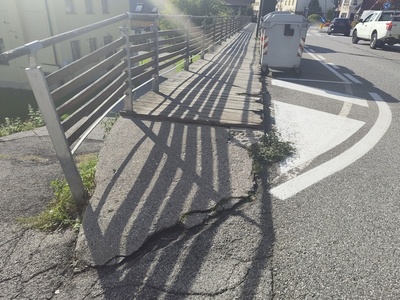 Foto 51 - Rampa di raccordo in asfalto