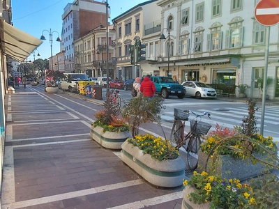 Photo 15 - Flower beds on via Duca D'Aosta