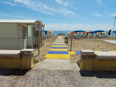Da ingresso a passerella