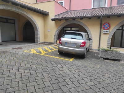 Stallo riservato nei pressi dell'ingresso dell'hotel