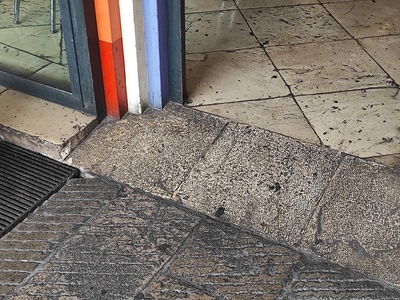 Ingresso, dettaglio della rampa