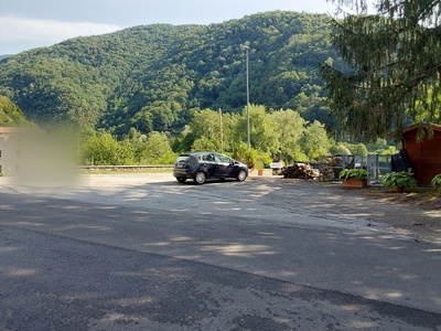 Parcheggio su altro lato strada