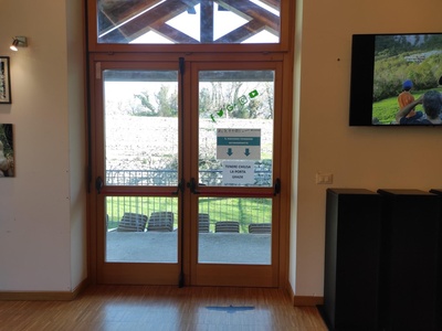 Ingresso piano primo visto dall'interno