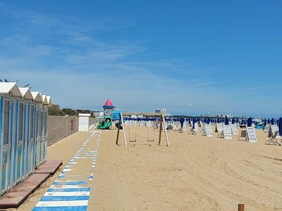 From walkway to play area