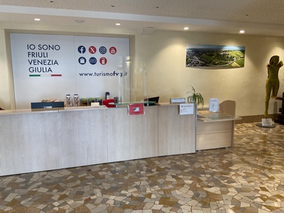 Bancone accoglienza