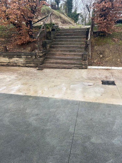 Area parcheggio presso area accoglienza