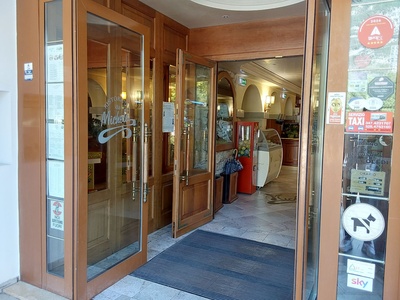 Bussola ingresso principale