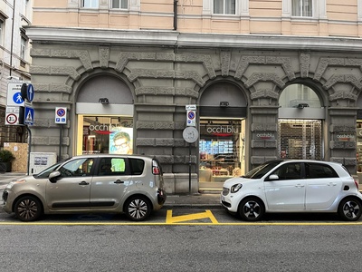 Stalli su via San Spiridione