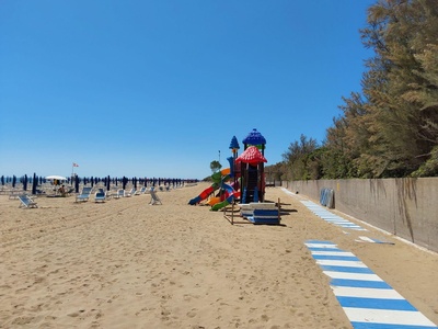 From walkway to play area