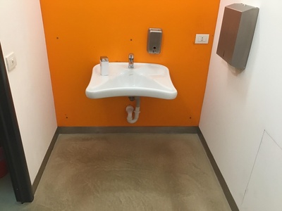 Bagno uomini - lavabo