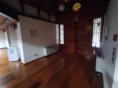 Sala convegni, uscita / ingresso