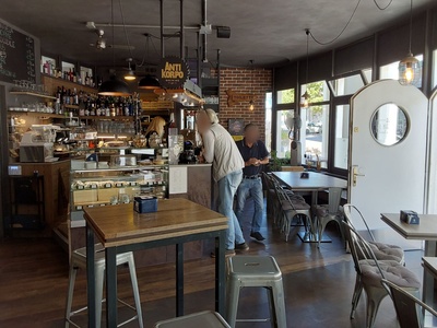 Bar