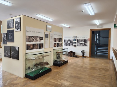Sala espositiva piano secondo