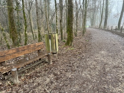 Photo 23 - Small resting area with bench