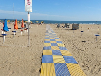 Da passerella a bagnasciuga