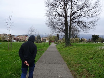 Photo 11 - Continuation of the path with gravel surface