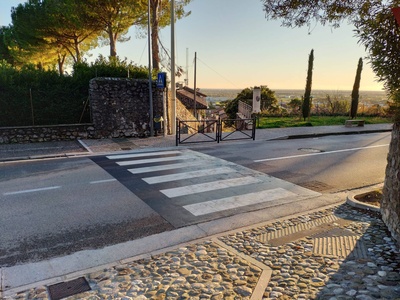 Photo 14 - Pedestrian crossing on via dei Colli