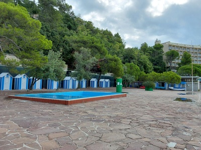 Da bar a piscina