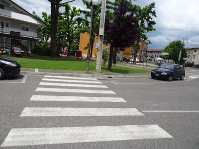 Photo 8 - Wide sidewalk on Via dei Pitteri