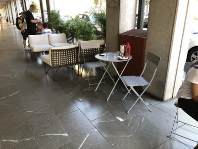 Spazio esterno su via Piave