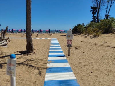 Da passerella a spiaggia