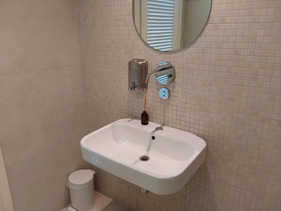 Lavabo bagno accessibile