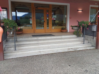 Gradini ingresso principale