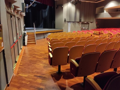 Sala Pasolini, vista della rampa verso il palco