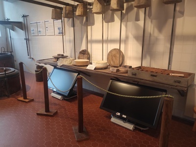 Piano terra, schermi