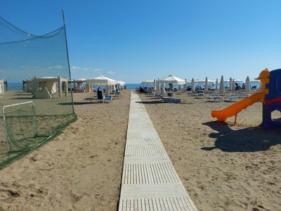 Da passerella a bagnasciuga