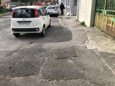 Foto 30 - pendenza trasversale su passi carrai