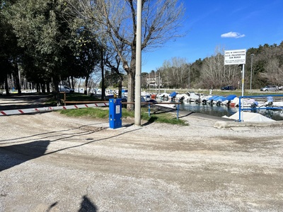 Foto 31 - Uscita dal centro sportivo e termine del percorso ad anello della prima isola