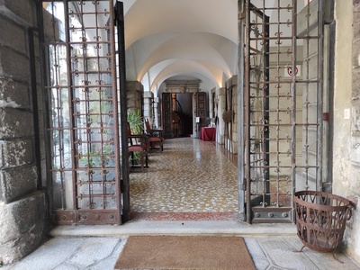 Ingresso percorso di visita interno al Castello, vista frontale