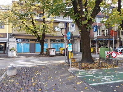 Photo 31 - Path to the right on Viale San Marco