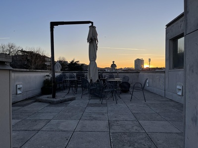 Terrazza con area consumazione superiore